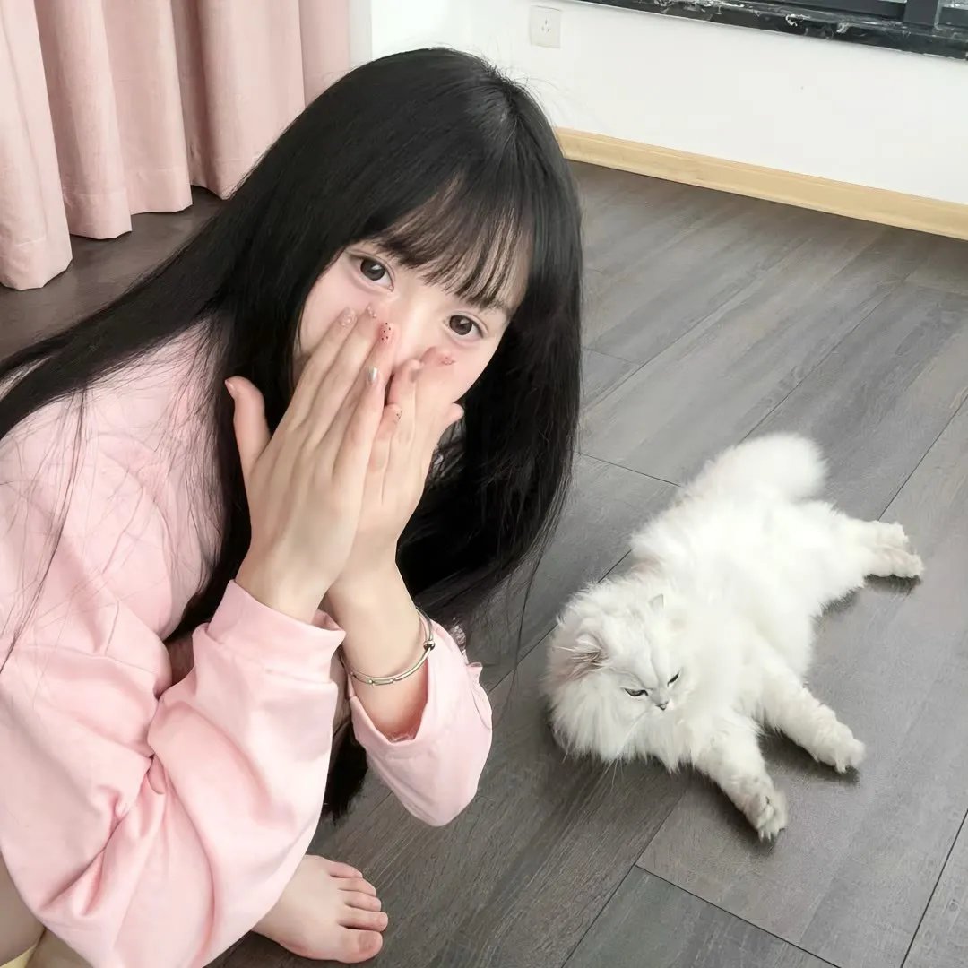 五岁萌宝村长带着村民登基了